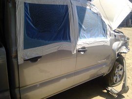 2014 TOYOTA TACOMA, SILVER, PRE-RUNNER, CREW CAB, 4.0L, AT, 2WD.  Z26462